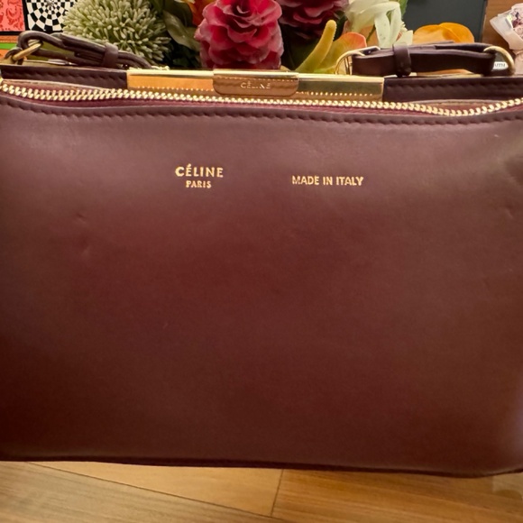Limited edition Celine Clasp Gold Chain Shoulder Bag Burgundy Leather Vintage - Picture 3 of 12